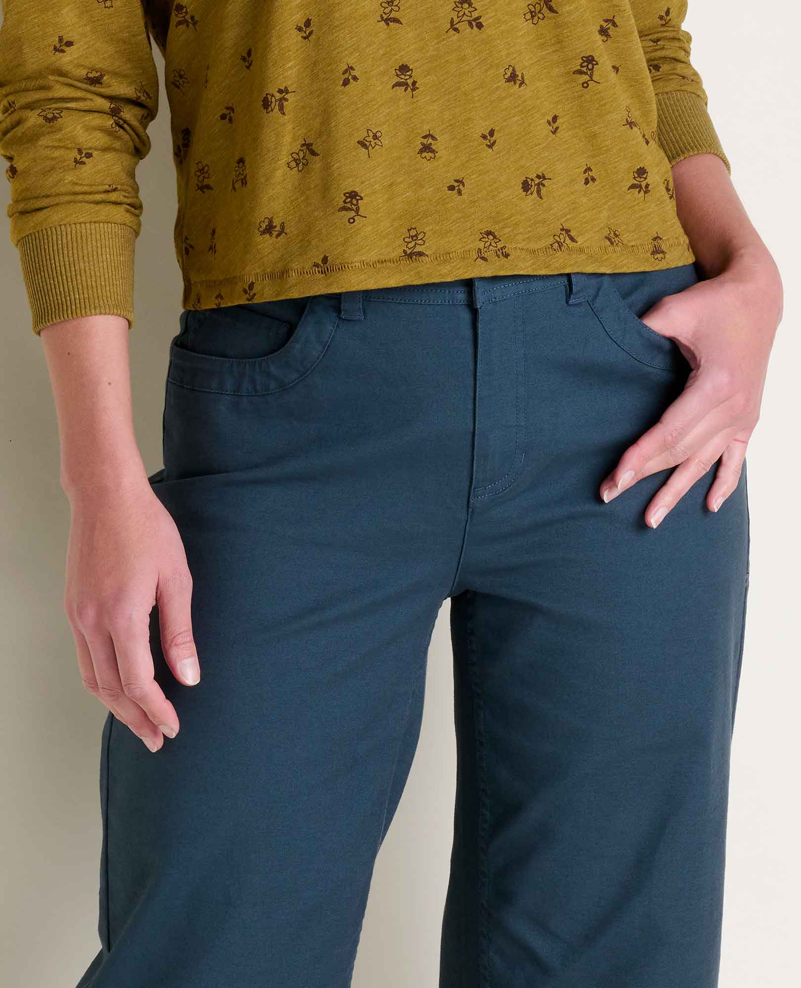 Earthworks Wide Leg Crop Pant - Image 3